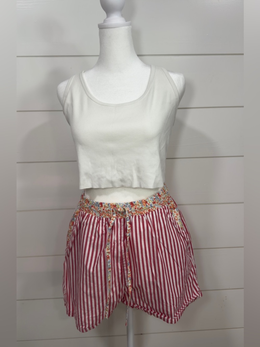 American Eagle floral-trimmed striped | S